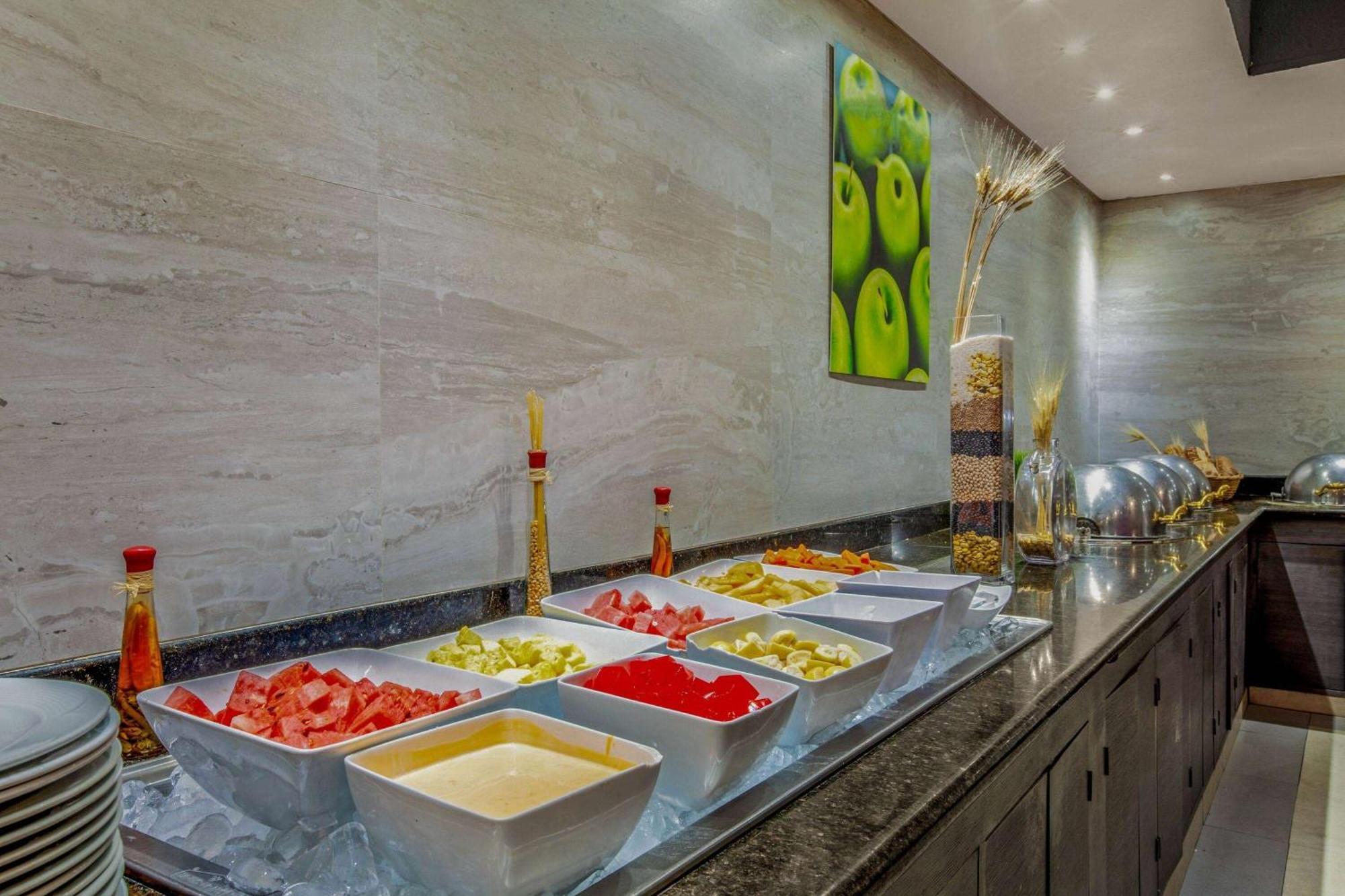 Chn Hotel Monterrey Norte, Trademark Collection By Wyndham Экстерьер фото